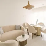 Sea Breeze Luxury Apartment